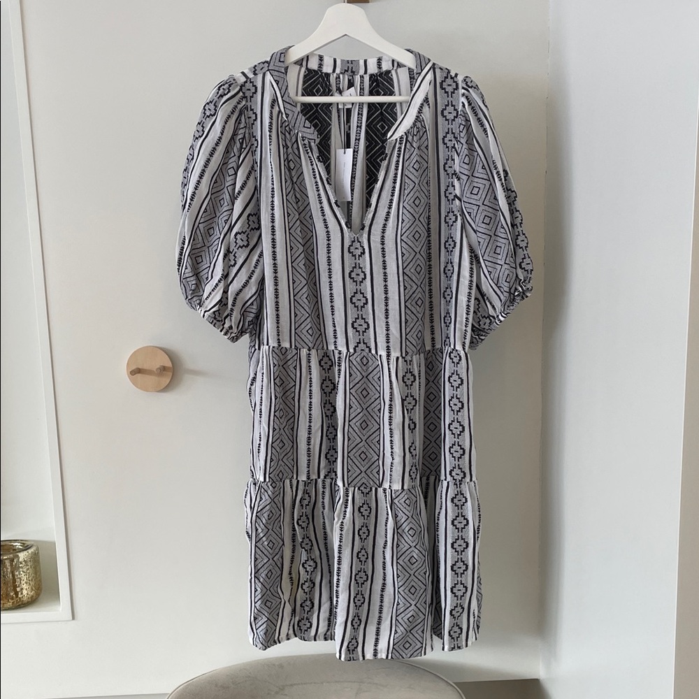 Flowy Patterned Dress *BRAND NEW*